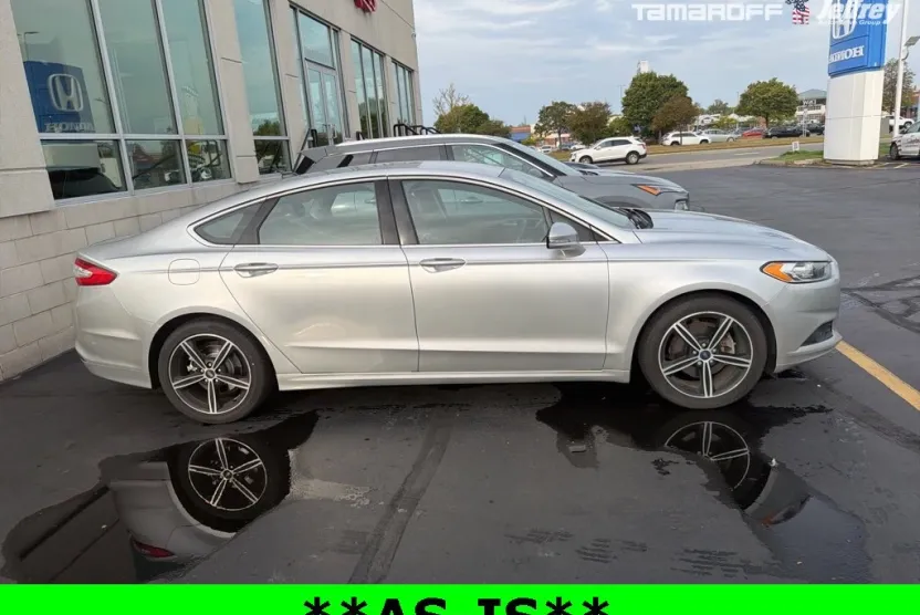 2013 Ford Fusion SE photo 1