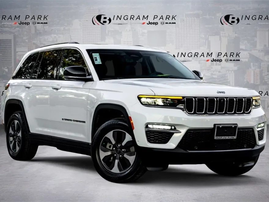 2022 Jeep Cherokee Limited 4xe photo 1