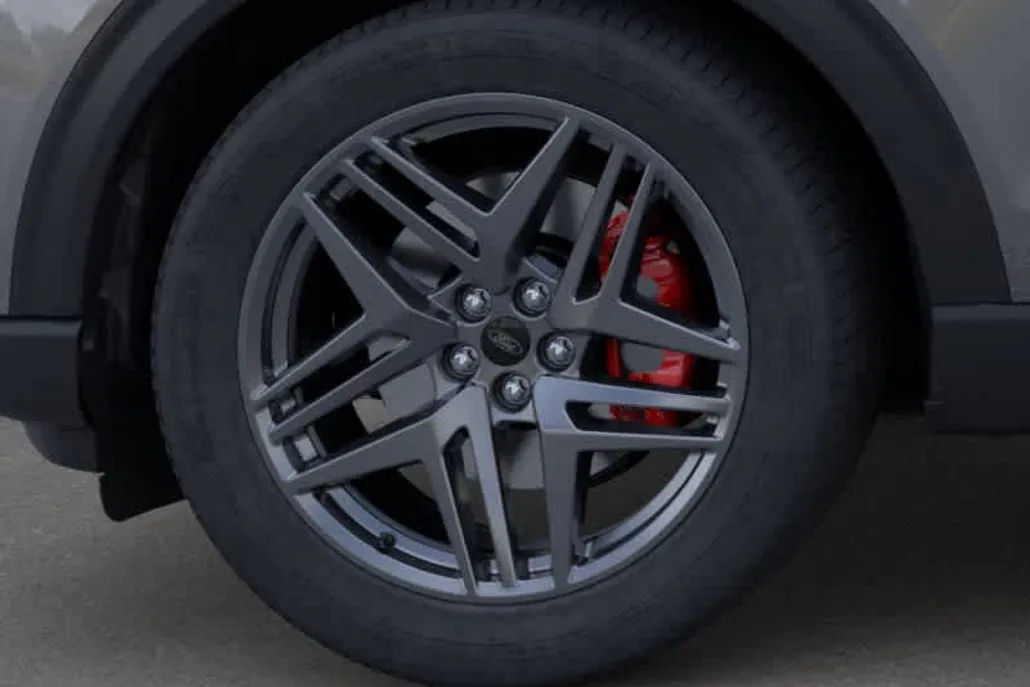 2025 Ford Explorer ST photo 1