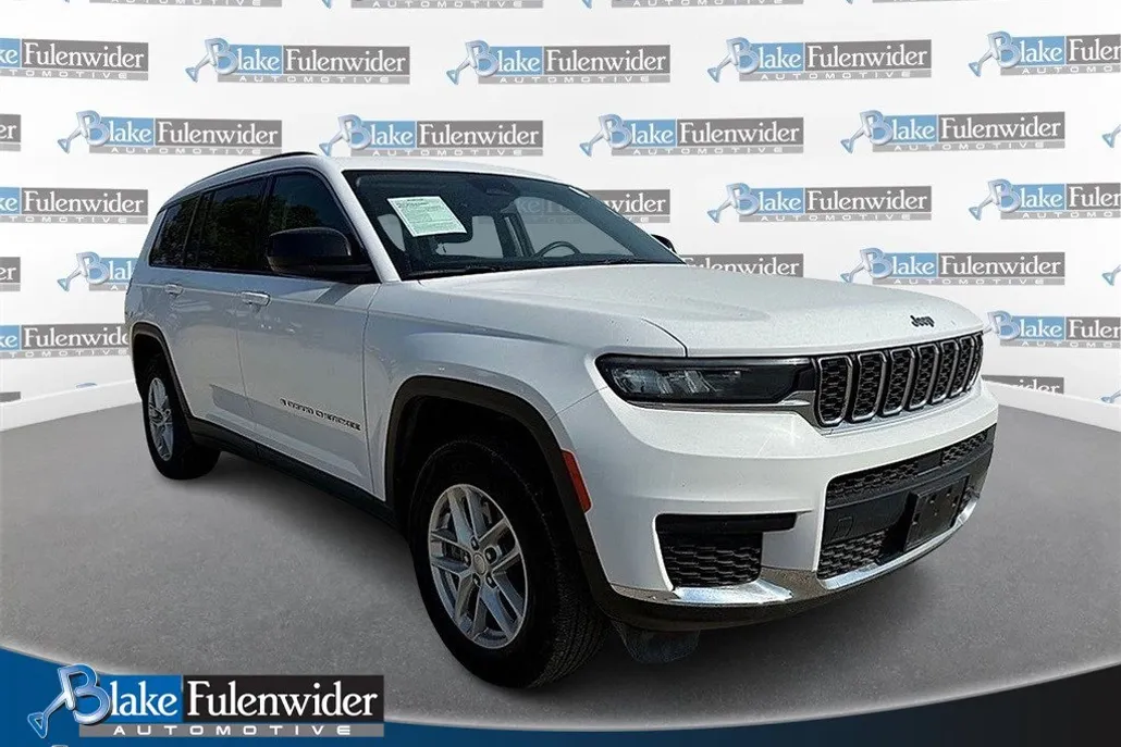 2023 Jeep Grand Cherokee Laredo photo 1