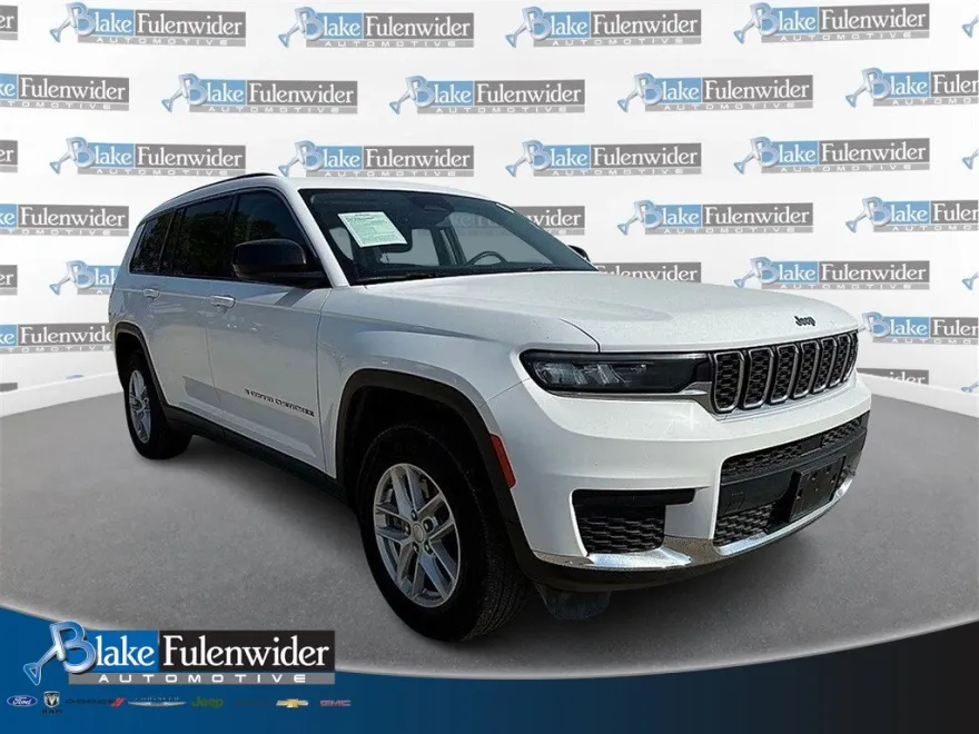 2023 Jeep Grand Cherokee Laredo photo 1