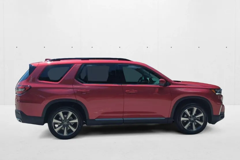 2025 Honda Pilot Touring photo 1