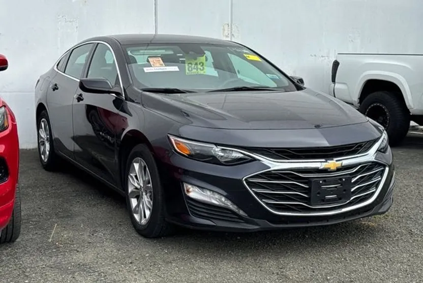 2023 Chevrolet Malibu 1LT photo 1