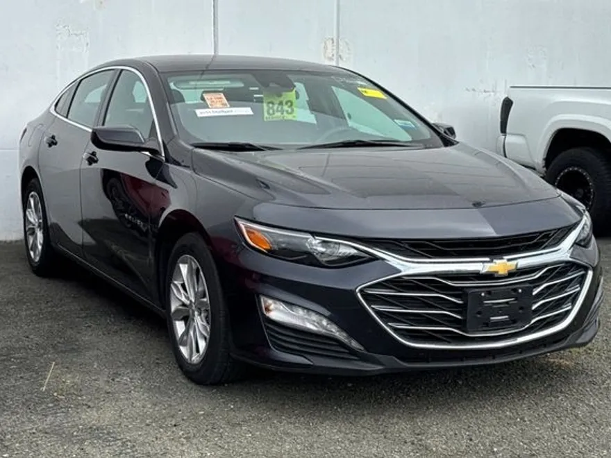 2023 Chevrolet Malibu 1LT photo 1