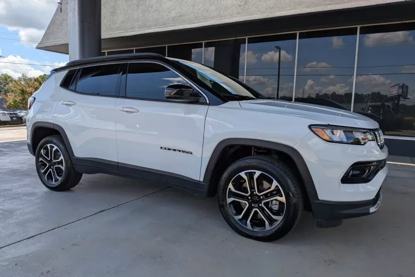 2024 Jeep Compass Limited photo 1