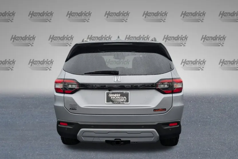 2025 Honda Pilot TrailSport photo 1