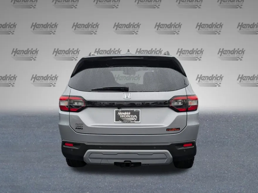 2025 Honda Pilot TrailSport photo 1