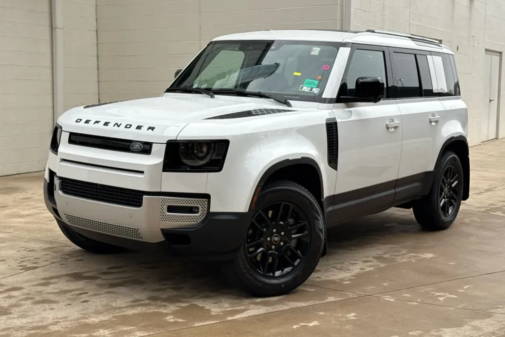 2025 Land Rover Defender S 110 photo 1