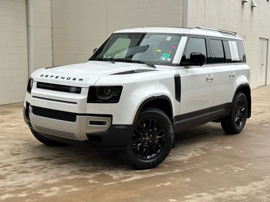 2025 Land Rover Defender S 110 photo 1