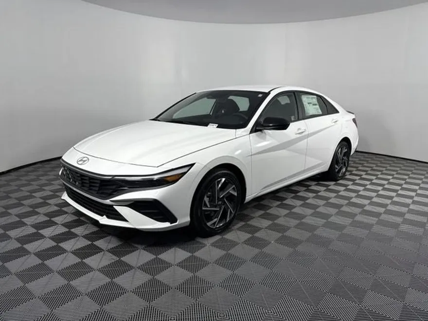 2025 Hyundai Elantra Hybrid SEL Sport photo 1