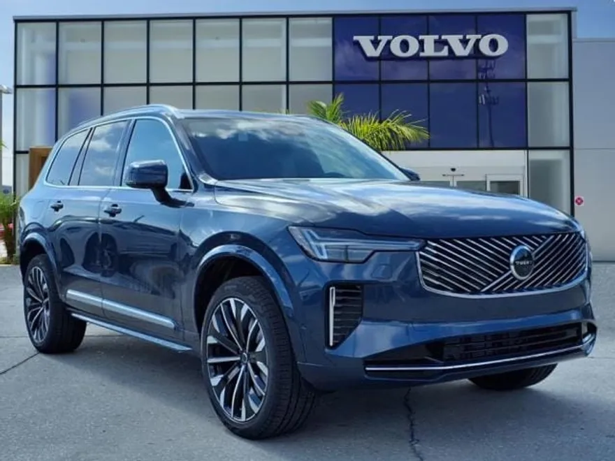 2025 Volvo XC90 B5 Plus photo 1