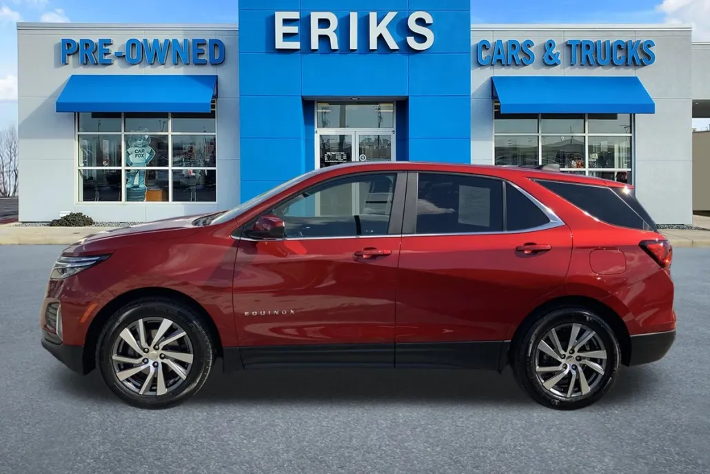 2024 Chevrolet Equinox LT photo 1
