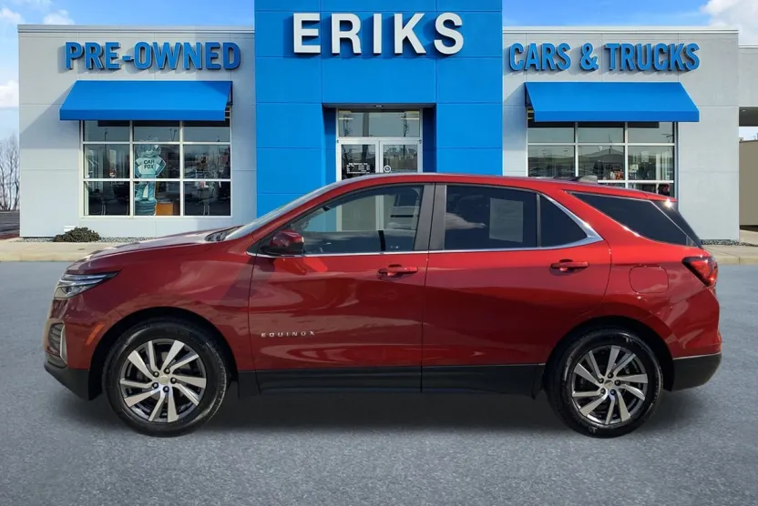 2024 Chevrolet Equinox LT photo 1