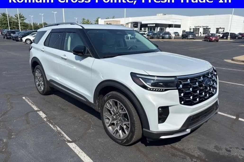 2025 Ford Explorer Platinum photo 1
