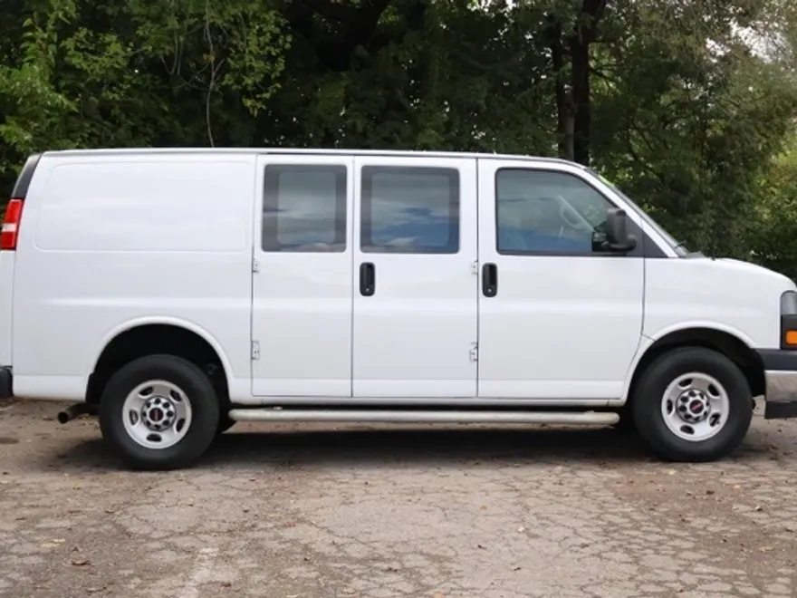 2023 Gmc Savana 2500 Cargo photo 1