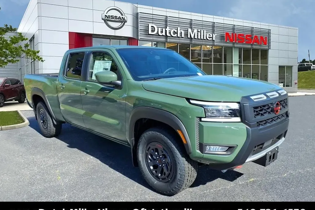 2025 Nissan Frontier Crew Cab PRO-4X photo 1