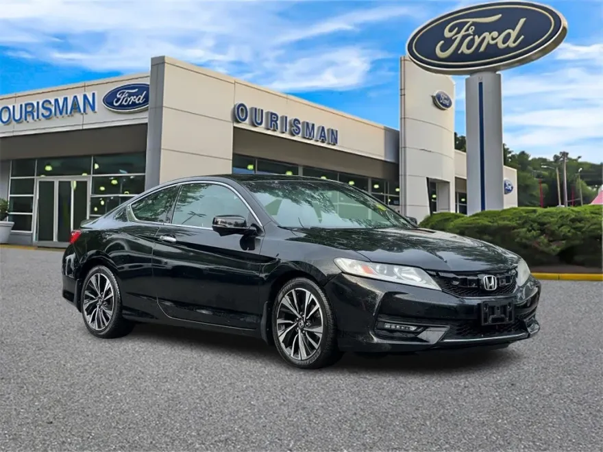 2017 Honda Accord EX photo 1