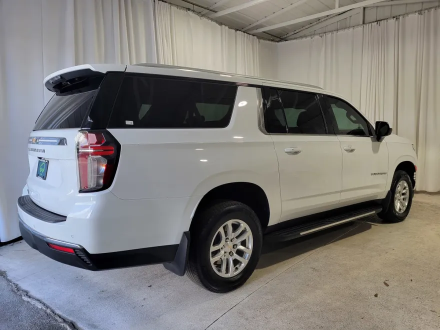 2023 Chevrolet Suburban LS photo 1