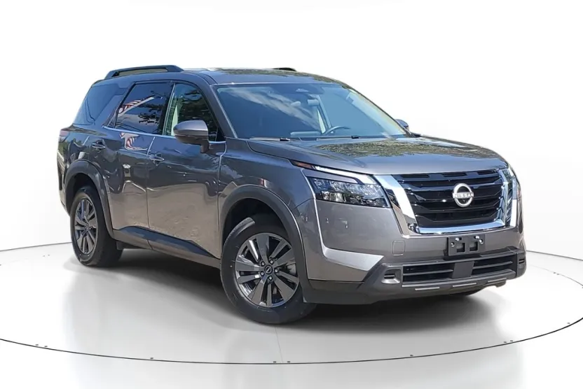 2024 Nissan Pathfinder SV photo 1