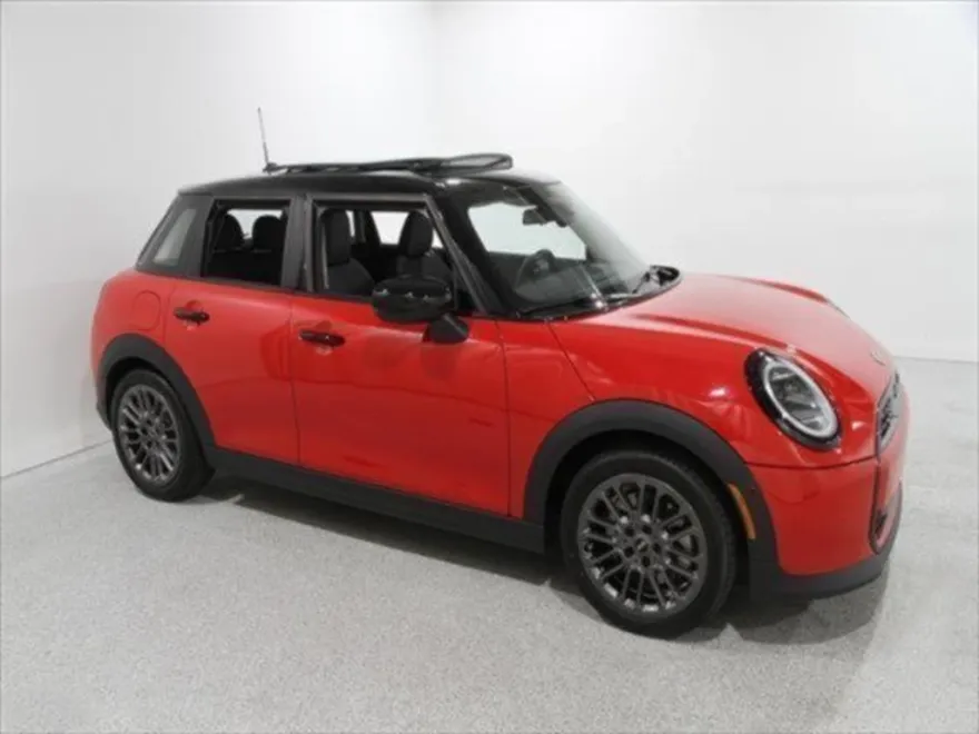 2025 Mini Cooper 4 Door Hardtop S photo 1