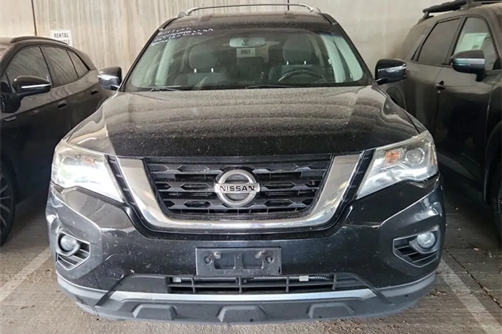 2020 Nissan Pathfinder SV photo 1