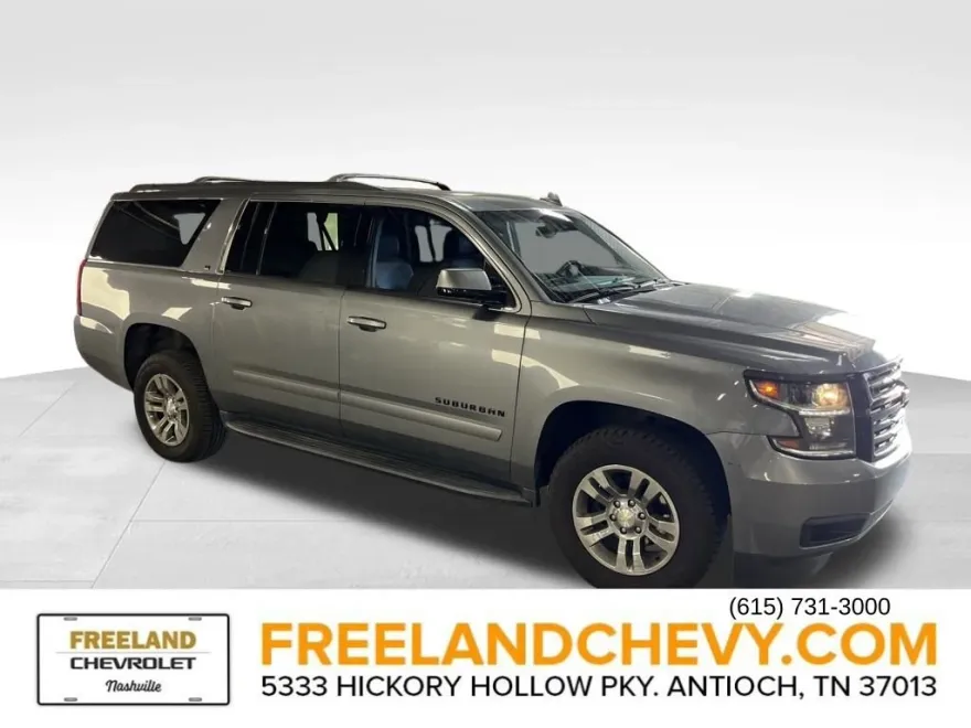 2019 Chevrolet Suburban LT photo 1