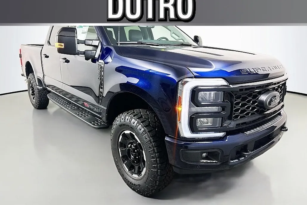 2025 Ford F-250 Lariat photo 1