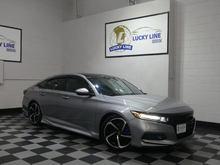 2019 Honda Accord Sport photo 1