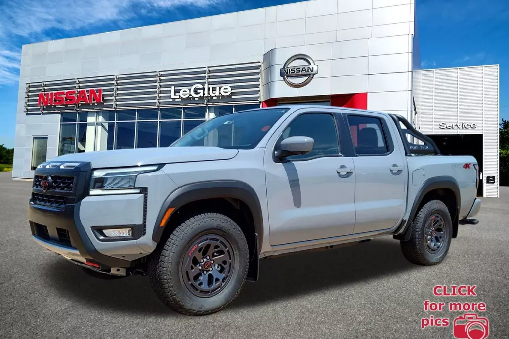 2025 Nissan Frontier Crew Cab PRO-4X photo 1