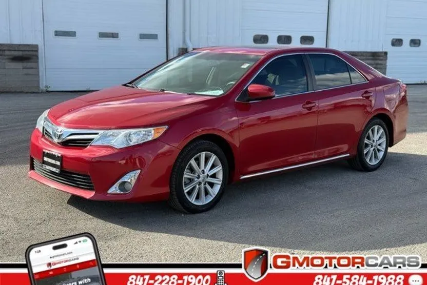 2014 Toyota Camry XLE photo 1
