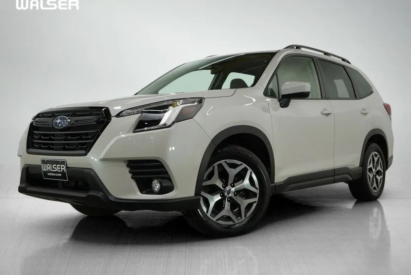 2023 Subaru Forester Premium photo 1