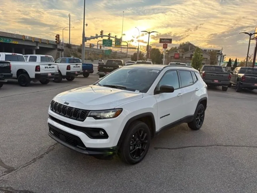 2026 Jeep Compass Latitude Altitude photo 1