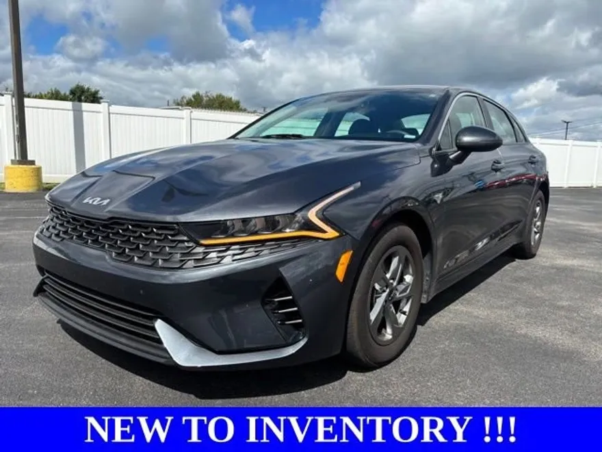 2022 Kia K5 LXS photo 1