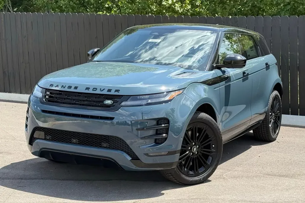 2026 Land Rover Range Rover Evoque Dynamic SE photo 1
