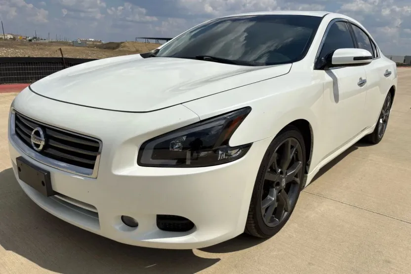 2014 Nissan Maxima SV photo 1