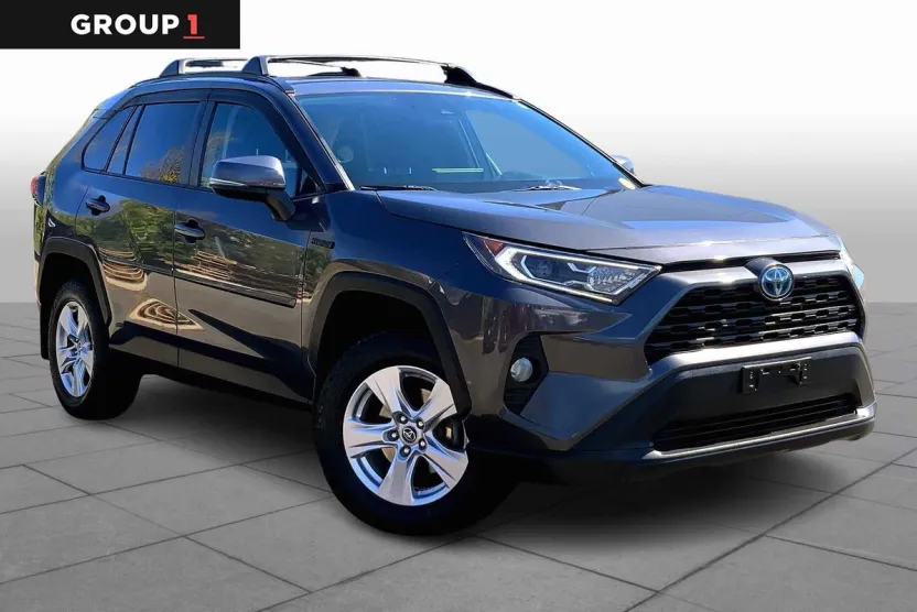 2019 Toyota RAV4 Hybrid XLE photo 1