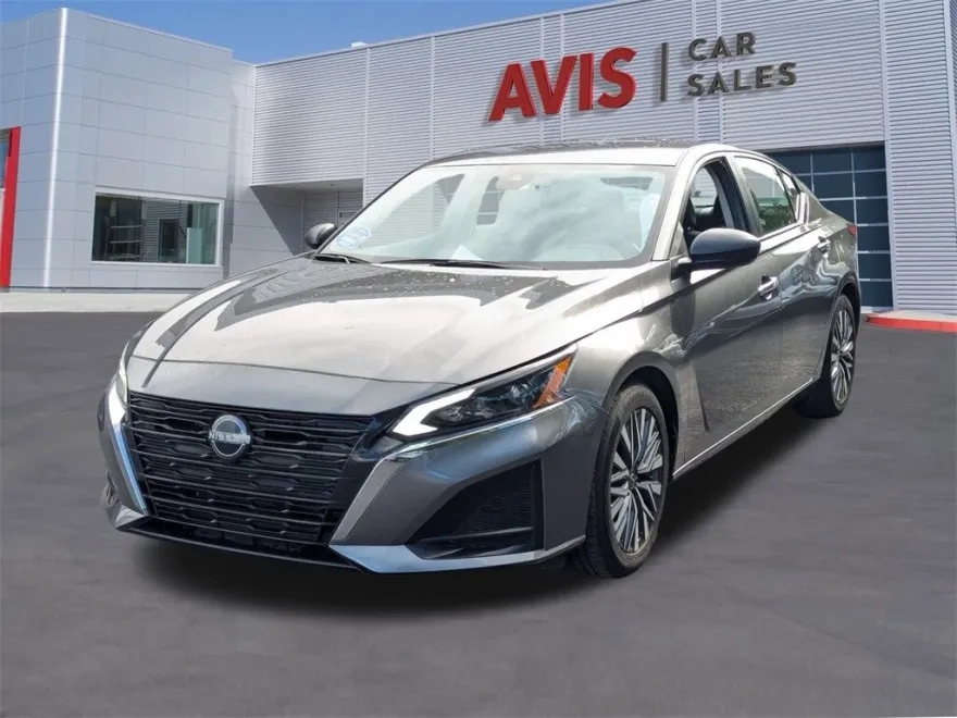 2024 Nissan Altima 2.5 SV photo 1