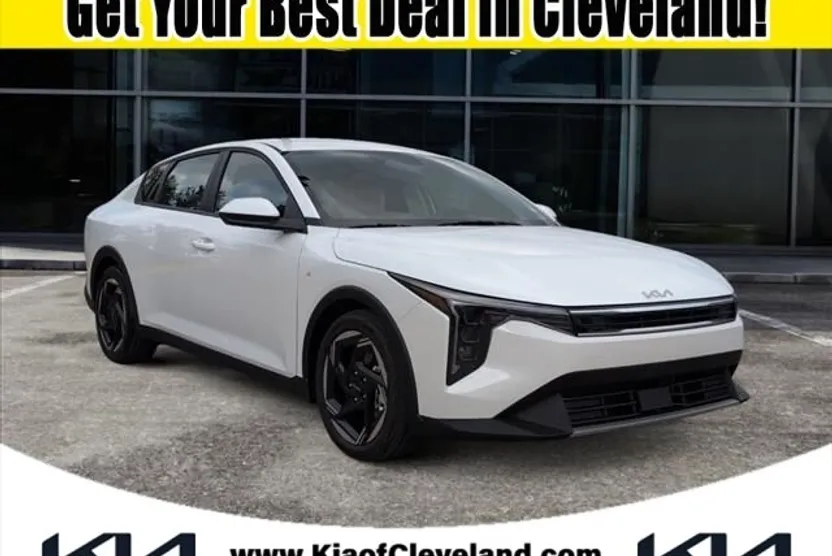 2025 Kia K4 EX photo 1