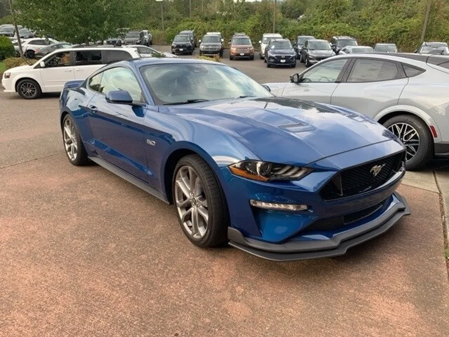2022 Ford Mustang GT Premium photo 1