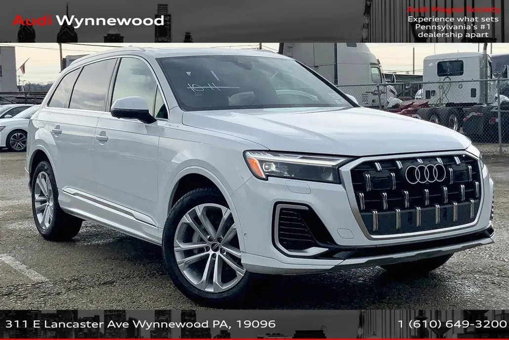 2025 Audi Q7 55 Premium Plus photo 1