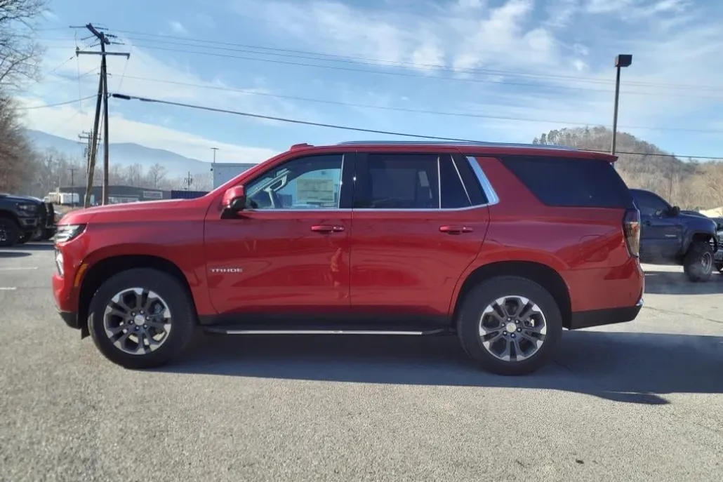2025 Chevrolet Tahoe LS photo 1