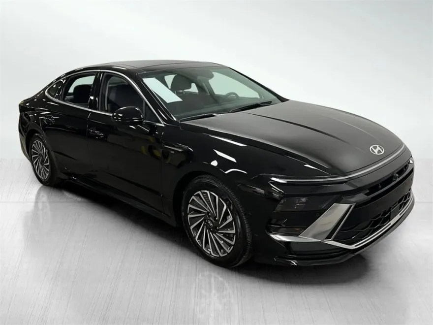 2024 Hyundai Sonata Hybrid Limited photo 1