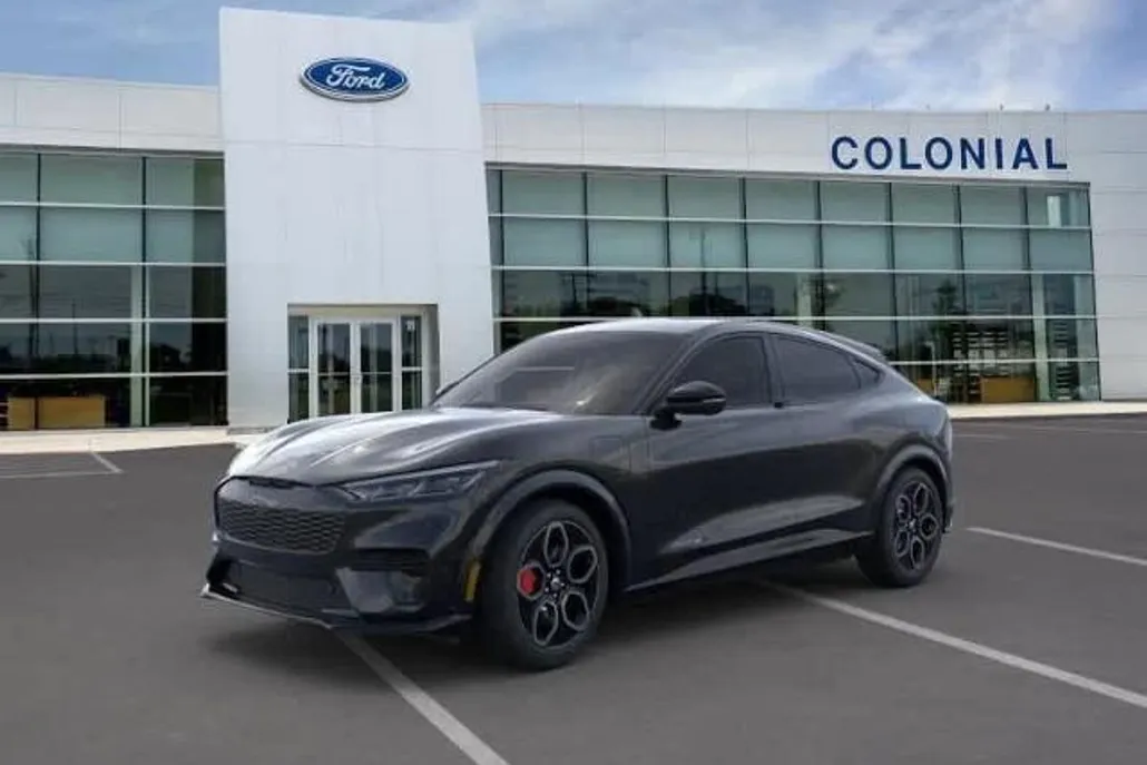 2023 Ford Mustang Mach-E GT photo 1