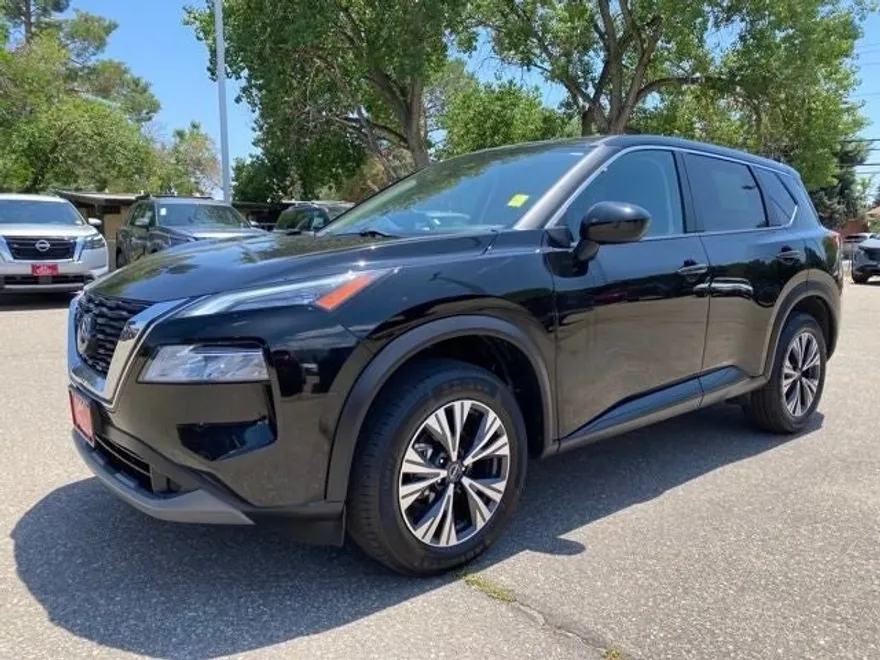2023 Nissan Rogue SV photo 1