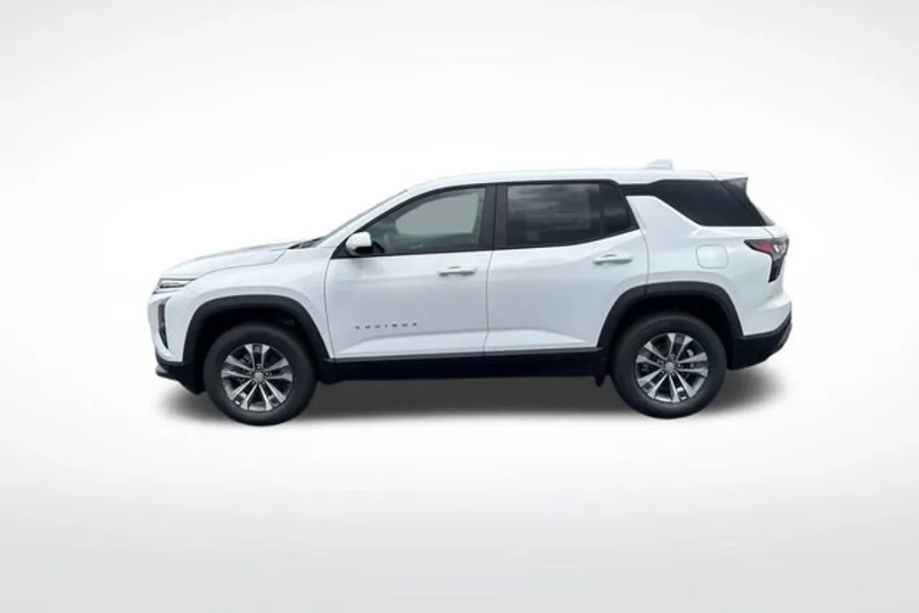 2026 Chevrolet Equinox LT photo 1