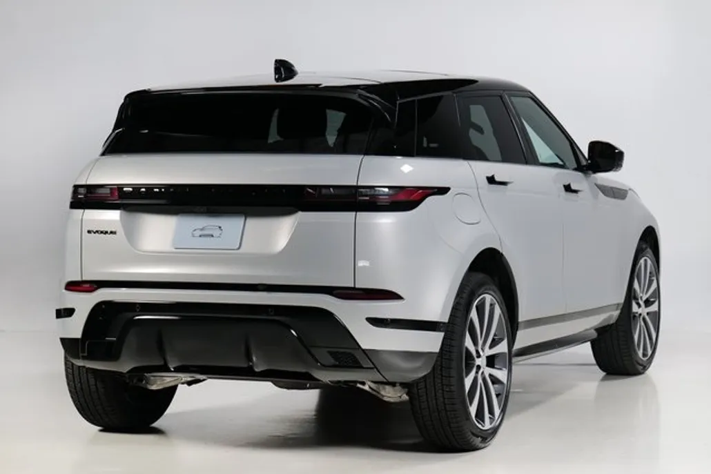 2026 Land Rover Range Rover Evoque Dynamic SE photo 1
