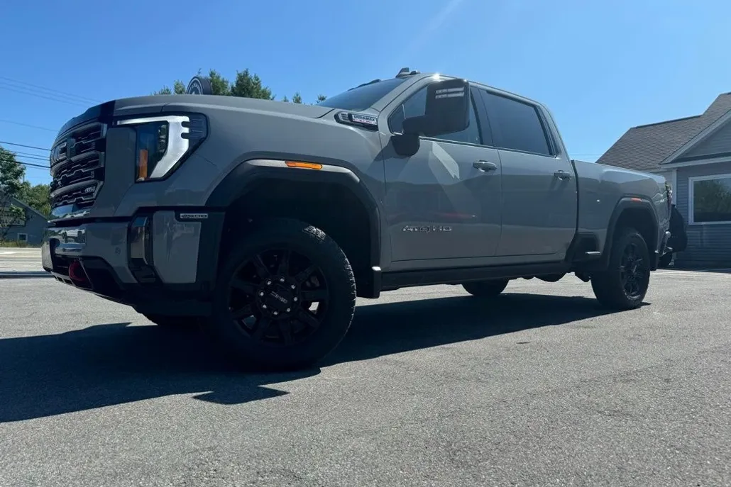 2024 Gmc Sierra 2500 HD AT4 photo 1
