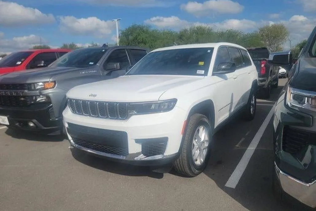 2025 Jeep Grand Cherokee Laredo X photo 1