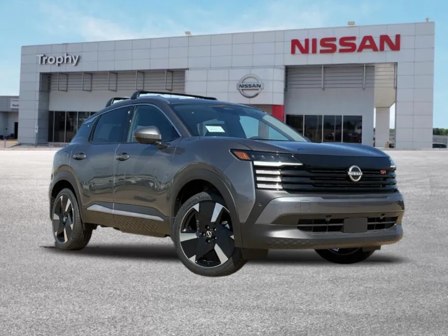 2026 Nissan Kicks SR photo 1
