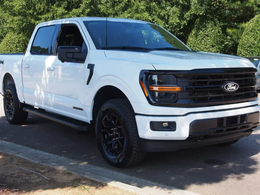 2025 Ford F-150 XLT photo 1